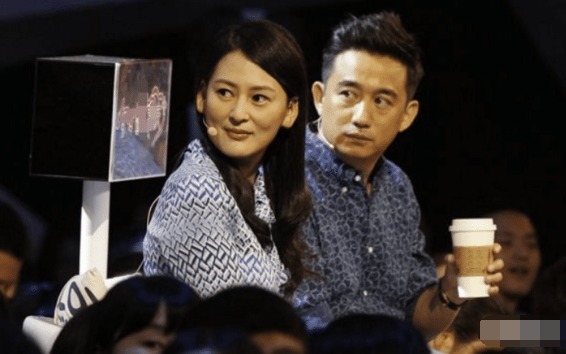 情感专家|节目上做“情感专家”的黄澜,私下却和丈夫离婚,网友:太可笑