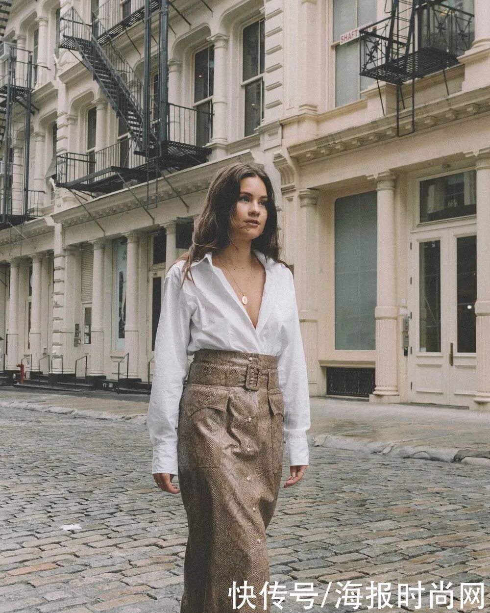 半裙|显瘦不挑人的半身裙，可能就是她们身上的这条了吧