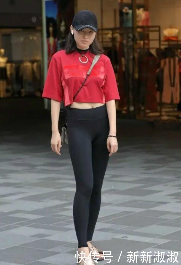 今夏才“火”的打底裤,显瘦又时髦,体验别样的美