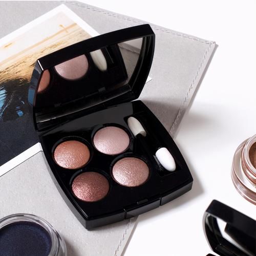 最近很火的氛围感妆容如何解锁？教你2招，秒变“氛围感美女”