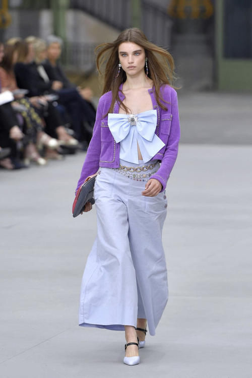 好看的毛衣样式有哪些？糖果色毛衣开衫要有名字，俏皮甜美很时尚