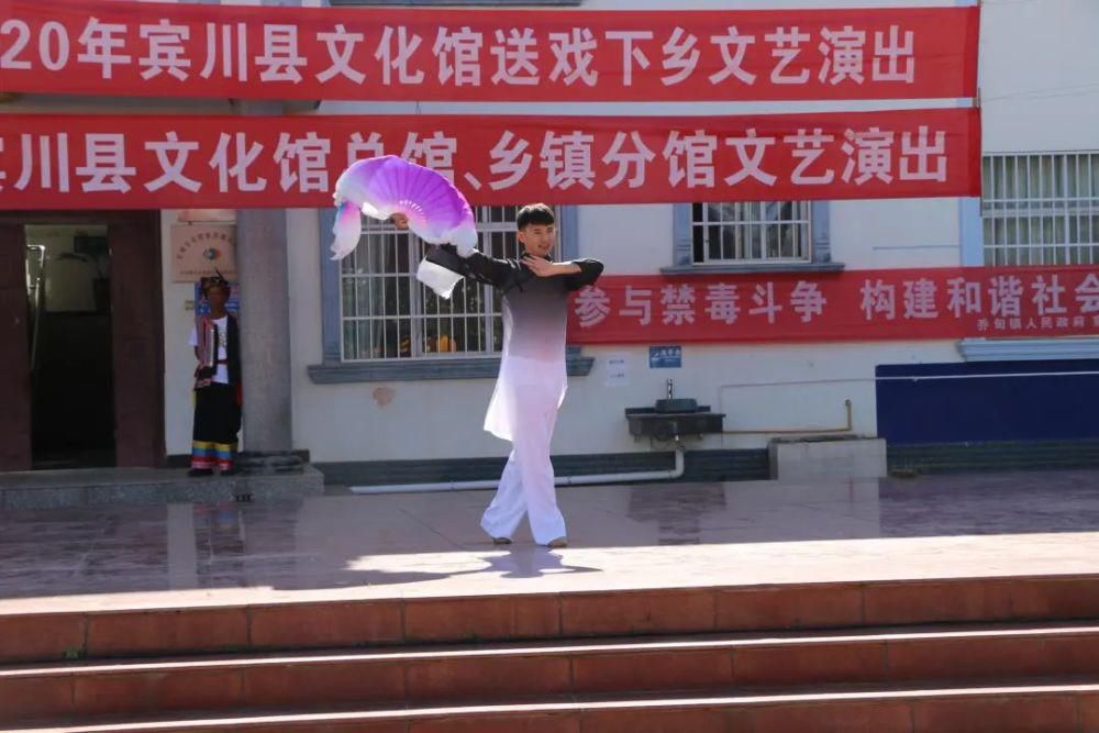  家门口|送戏下乡，让群众在家门口乐享“文化大餐”！