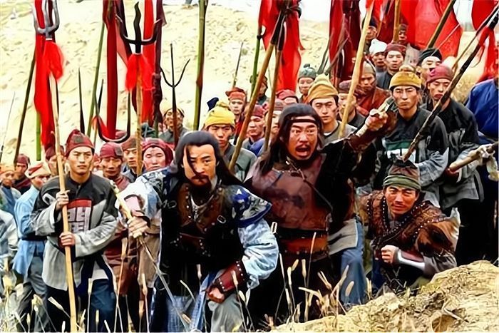 梁山泊&《水浒传》中的梁山势力放在三国时期,大概是个什么水平?