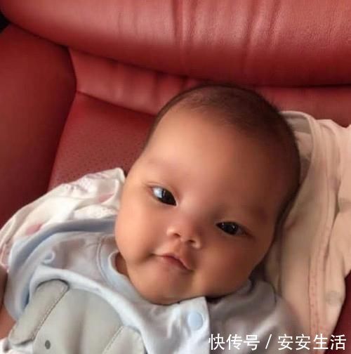 审美观|整成网红的韩安冉，与女儿对比，网友：女儿好看多了