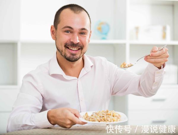 老毛病|寿命短的人,吃饭后会有3个表现,若1个都没有,恭喜身体硬朗