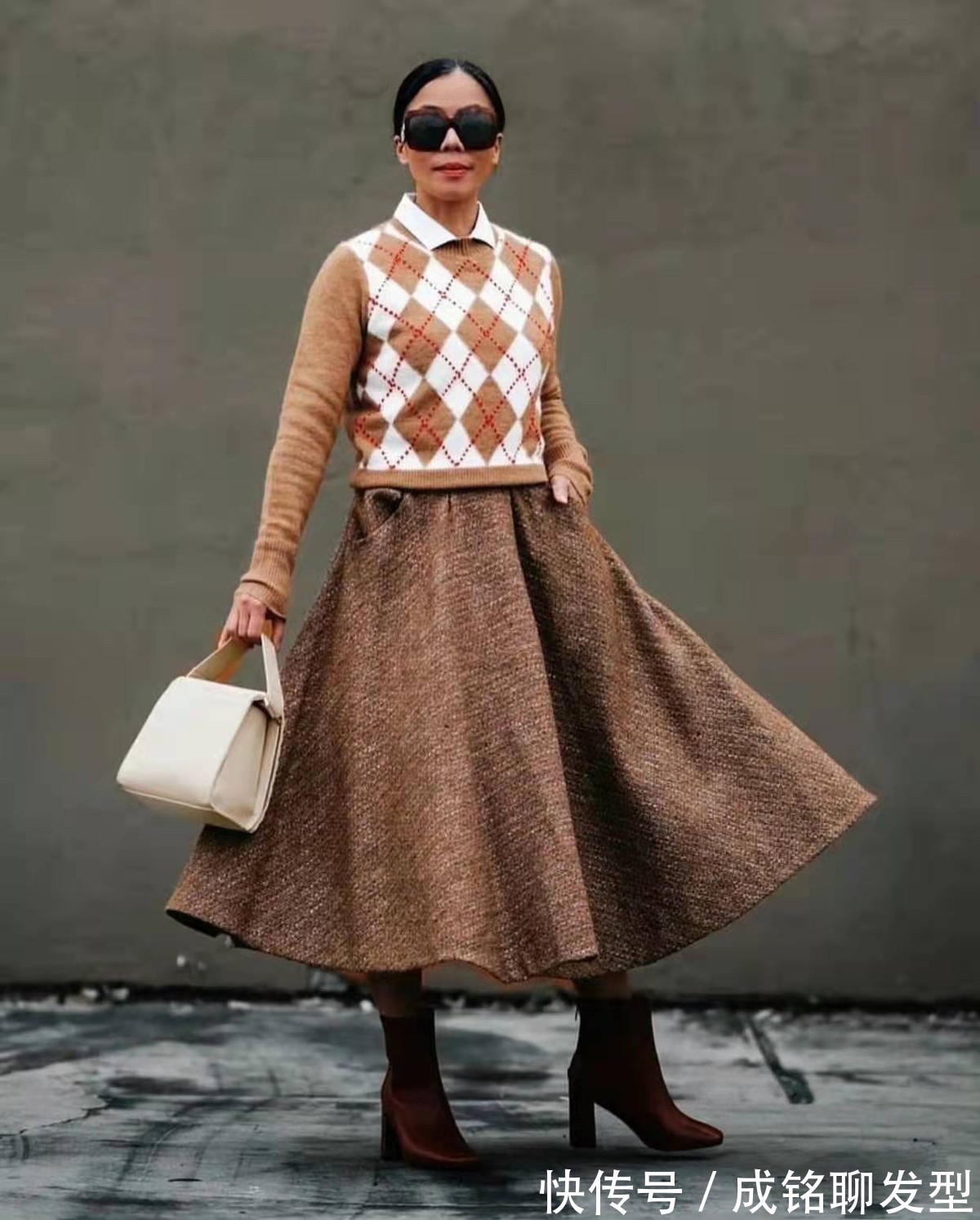 棉服 精致女人都爱有质感的搭配!大地色系冬装温柔耐看,让人难以拒绝