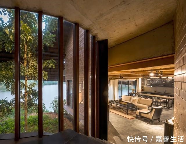 中薪|越南河内湖边民宅,土砖茅草打造的别墅!