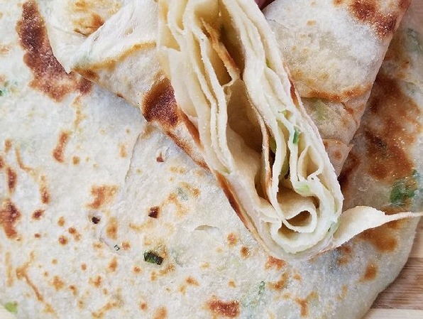 烙饼做好发硬多半是和面方式不对,教您正确做法,放凉都好吃