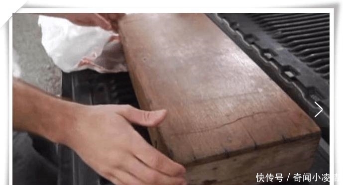 意外|男子在整理老房子时意外发现一个古老木箱,打开一看,顿时懵圈了