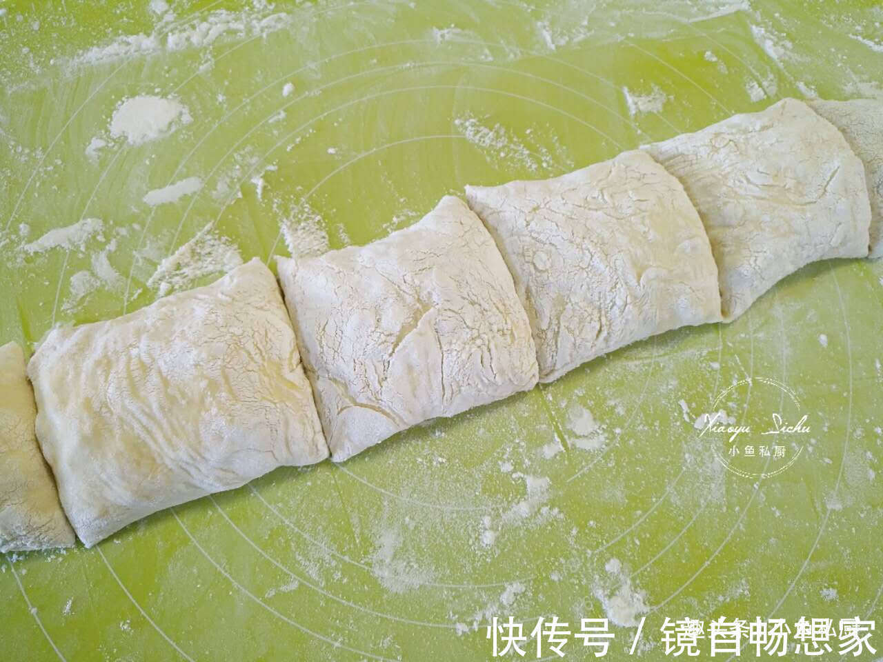 早餐饼又出新做法，不揉面，不发酵，3分钟出锅，香软好吃有层次