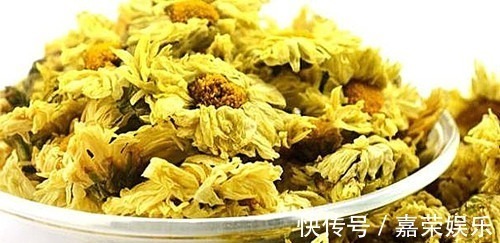 菊花茶|泡菊花时加一宝,每天一杯,排毒燃脂,视力好,肝越来越健康