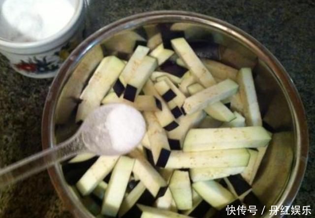 炒茄子,吸油多还不入味错在这一步,教你大厨做法,清爽不油腻