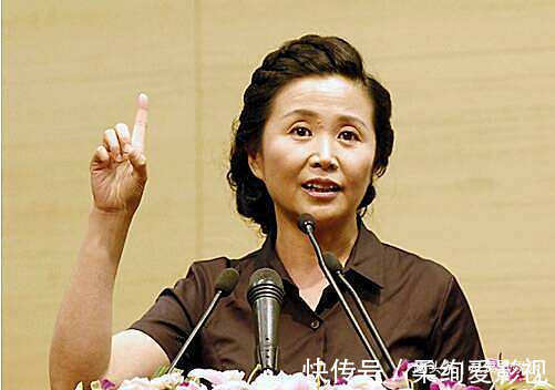 黄菡离开《非诚勿扰》时,那只有9句话的演讲,却影响了无数人