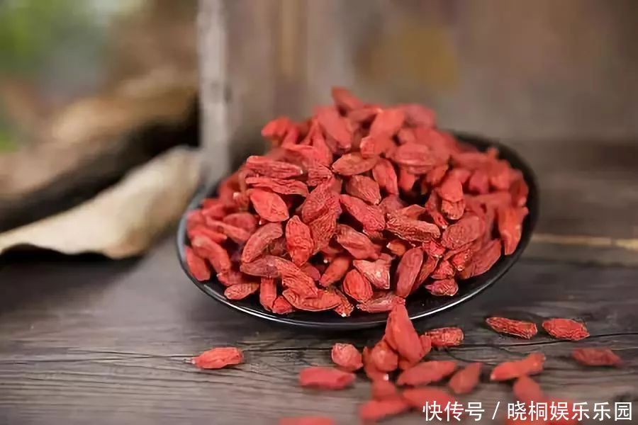 黄芪“天仙配”已公布,泡水喝,祛寒湿,补气血,身体会感激你