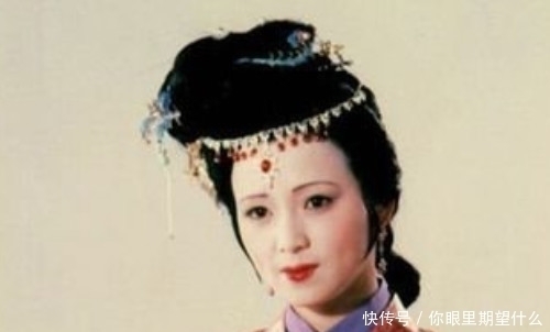 大闹|最爱秦可卿的人是他,葬礼上贾珍丢脸大出风头,他却沉默不语