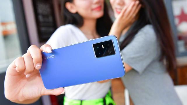 外观|vivo S10 Pro首批评价出炉，对于外观、拍照，用户都怎么说？