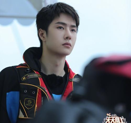 《天天向上》更新主持人列表,王一博成嘉宾,疑因无证将离开节目