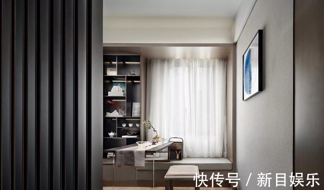 起居室|140平容纳生活百状,既有人间烟火,也要点燃感官的艺术氛围