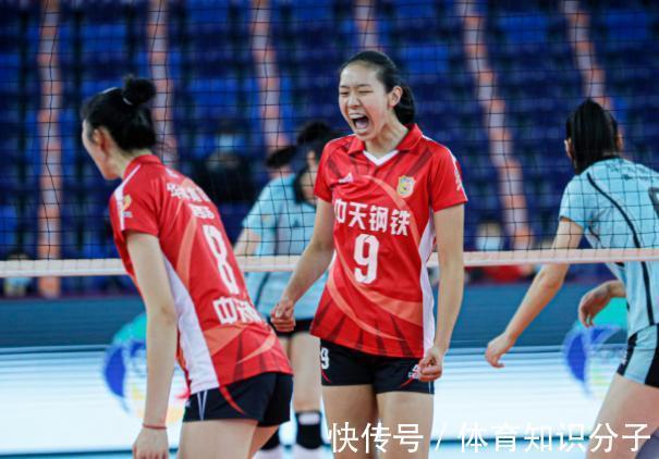 龚翔宇|江苏女排喜提6连胜,龚翔宇17分已适应队长一职,杨佳1扣3发