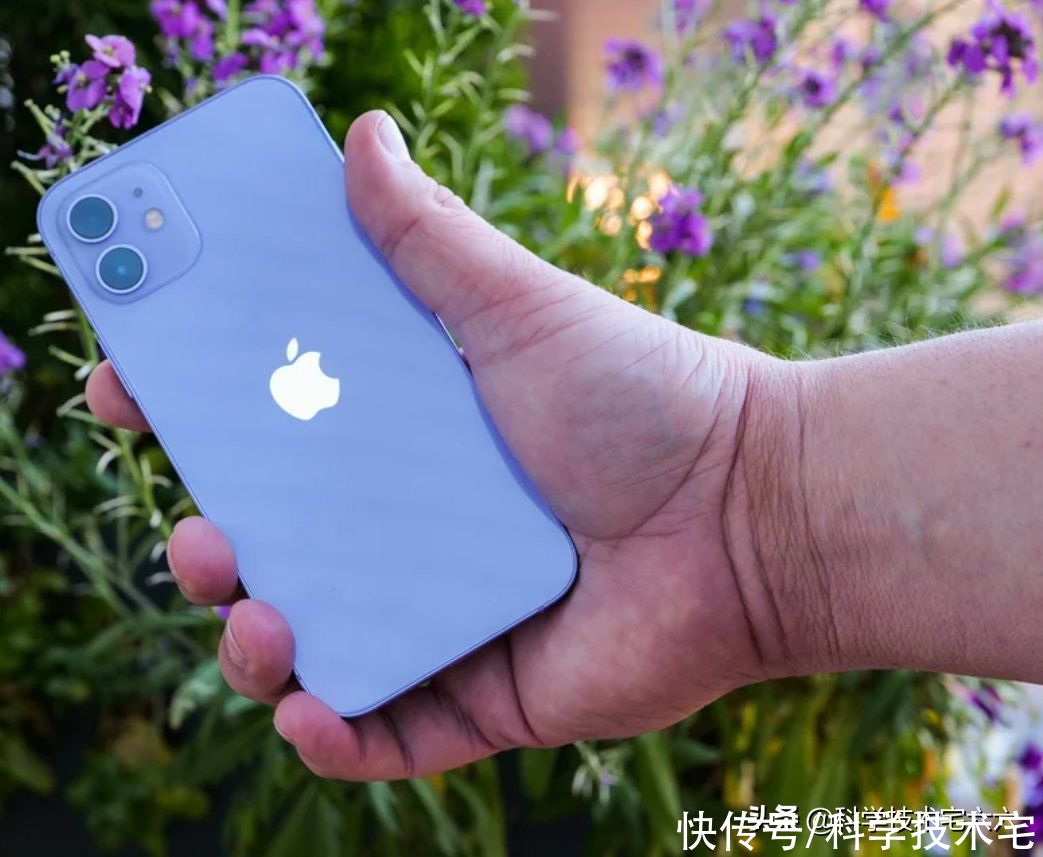 小米|保值率降低、份额被小米超越，越来越贵的iPhone，还值得购买吗？