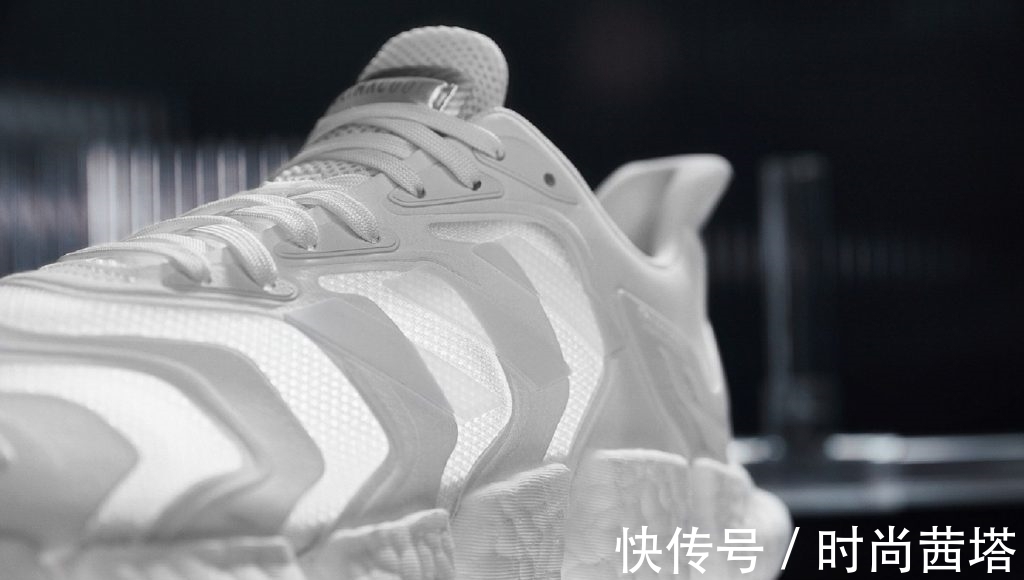 boost 阿迪达斯鞋子放了冰块？Adidas新款冰冻科技上线