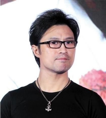 旭日陽(yáng)剛為什么會(huì)遭到封殺?看完發(fā)現(xiàn)一點(diǎn)都不冤,真是自作自受