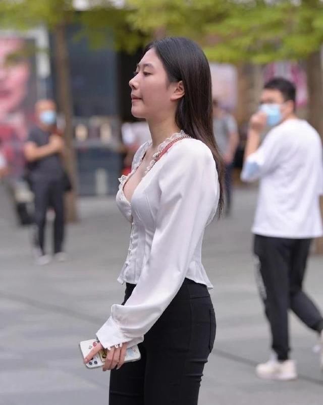 美人显瘦穿搭神器，雪纺白衬衫，清凉百搭，不仅时尚还很舒服