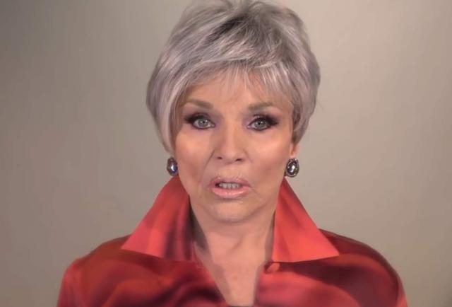 化妆|93岁老奶奶尝试“化妆”,30分钟后秒变女神,这也太神奇了吧