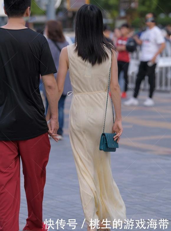 裙子|夏季穿搭背心裙,搭配细高跟鞋,清爽靓丽又显气质,优雅有韵味