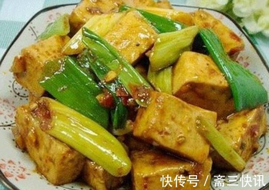 夏季|这两种食材搭配在一起，随便一炒，鲜香又美味，比肉还好吃！
