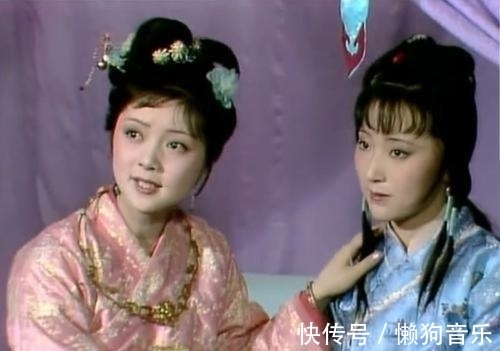 贾府@红楼梦:为何林黛玉被贾府众人叫林姑娘,而薛宝钗却是宝姑娘呢?