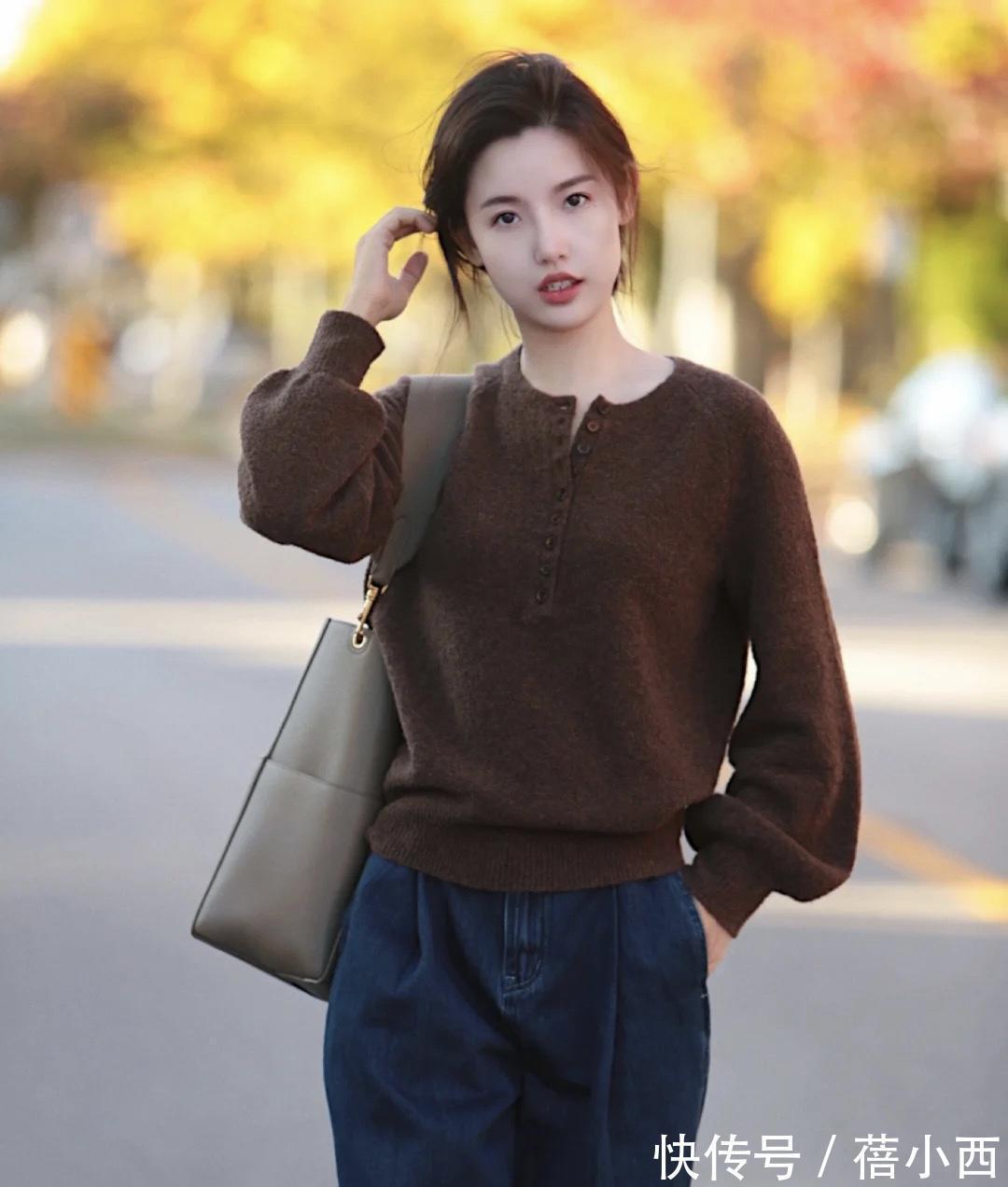 秋冬 秋冬建议多穿“针织衫”,搭配直筒裤显气质,搭配半身裙高级优雅