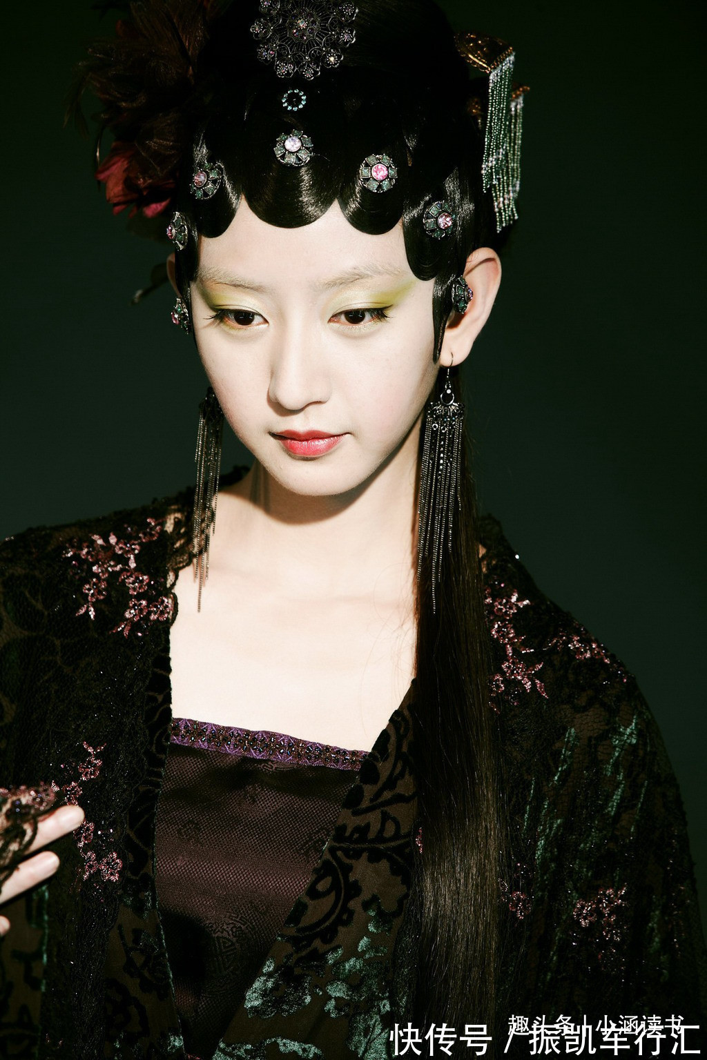 马氏！秦可卿刚死尤氏为何突然病了？答案在秦可卿换衣服的尴尬举动里