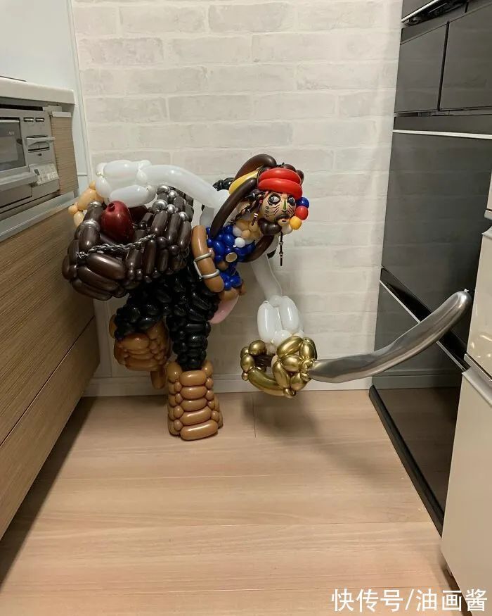 卡通角色|该来的还是来了!童年梦想成真,他用气球扭出经典的卡通角色