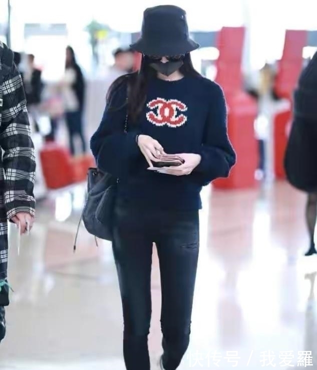 搭配|秋冬穿毛衣,以下3种款式最好不要穿,身材苗条也会很“土味”!