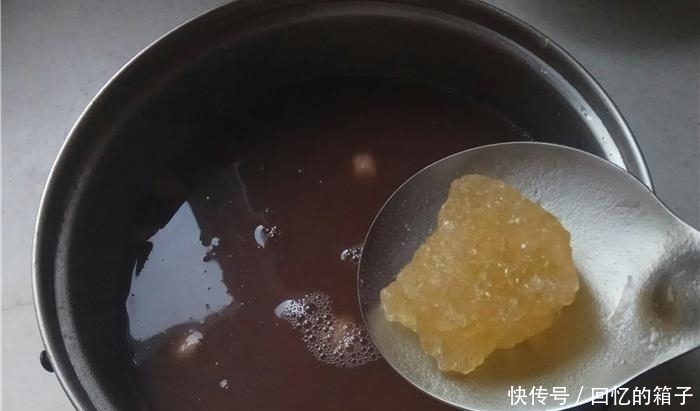 湿气重，常喝这碗“祛湿汤”，排出多年湿毒，甩掉赘肉！