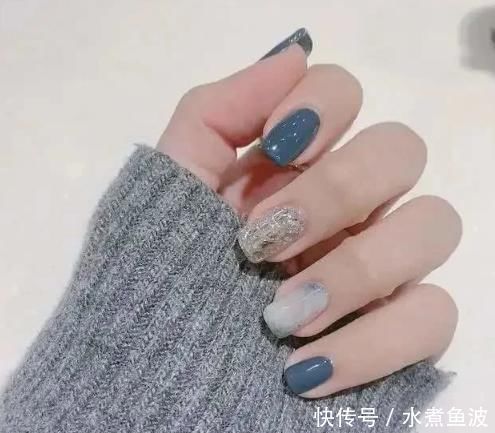 直觉|测试:凭直觉选一款你最喜欢的美甲,测你哪个部位最吸引异性?我是嘴唇