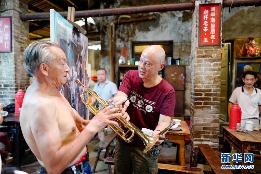 四川美术学院|重庆交通茶馆：一位画家眼中的人间万象