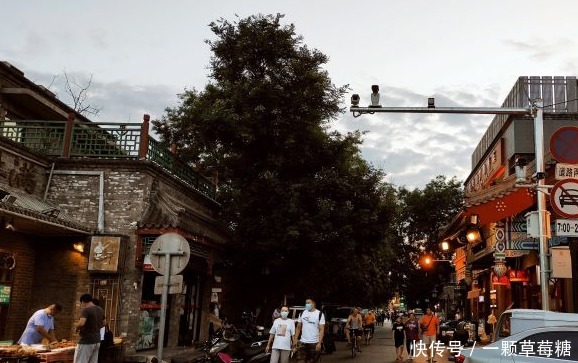 护国寺|北京有个务实小吃街,胜王府井一倍,文化底蕴与老字号小吃十足