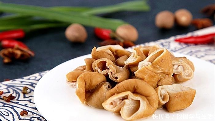 简单|洗猪大肠时,大厨教你一招,简单实用,洗得又快又干净,还没腥味