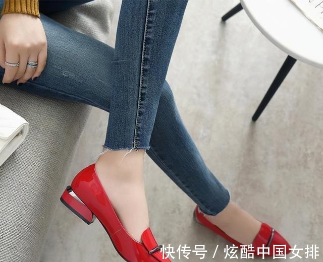 单鞋 现在尖头单鞋可真时髦,第2款绿色的第5款红色的,我都没有见过