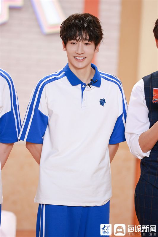 麦亨利|麦亨利《披荆斩棘的哥哥》一公火热上线 单手翻跟头开场秀炸翻众人