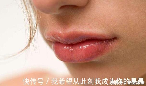 异常|女性子宫“生病”，脸上会有4个“异常”，自爱的话请自检一下！