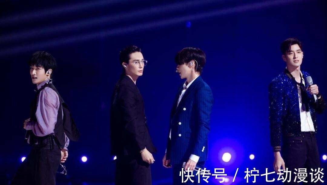 陈小春|被这场“情怀杀”盛宴看哭!33位哥哥与“笨小孩”跨时空合唱