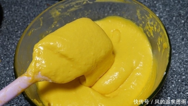 南瓜和|早餐蛋糕自己做，用料简单做法更简单，不用烤箱更轻松，香甜美味