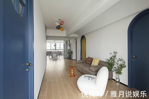 玄关|她把客厅一分为二,家里多间房,再把电视请出家,生活简单又幸福