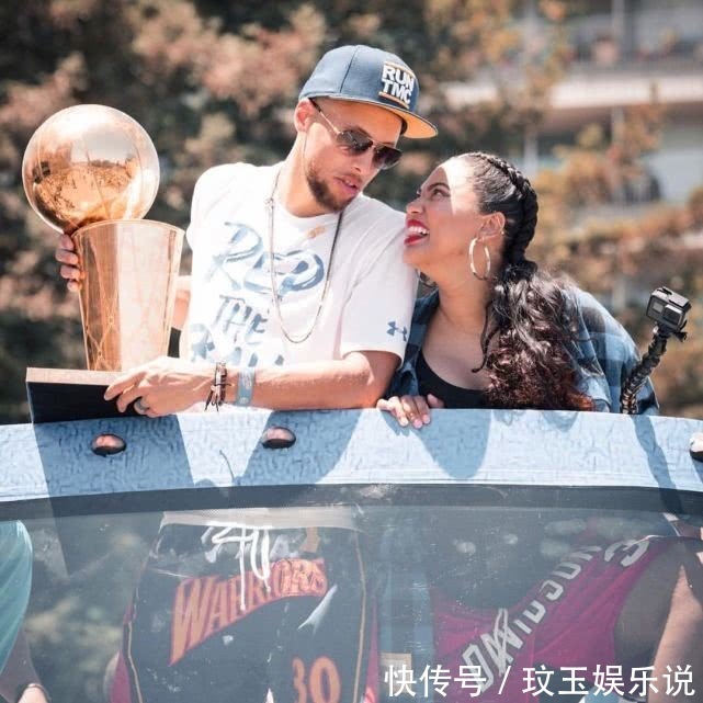 阿耶莎|不参加全明星去秀恩爱,库里两天连晒甜蜜照,与爱妻做高难度动作