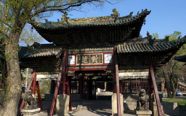 晋祠铁狮子|晋祠铁狮子曾经满身锈迹,专家用了三个“妙”招,最后修复成功