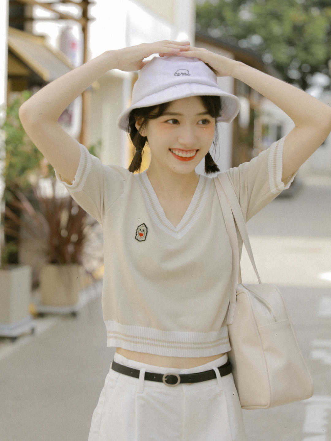 上衣 “短上衣”这样穿才叫好看,搭配半身裙减龄又俏皮,日常实用