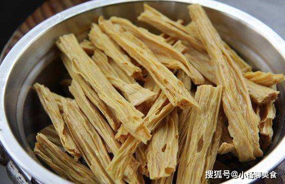 泡腐竹时,不要直接加水泡,教你正确做法,腐竹泡得快有韧性